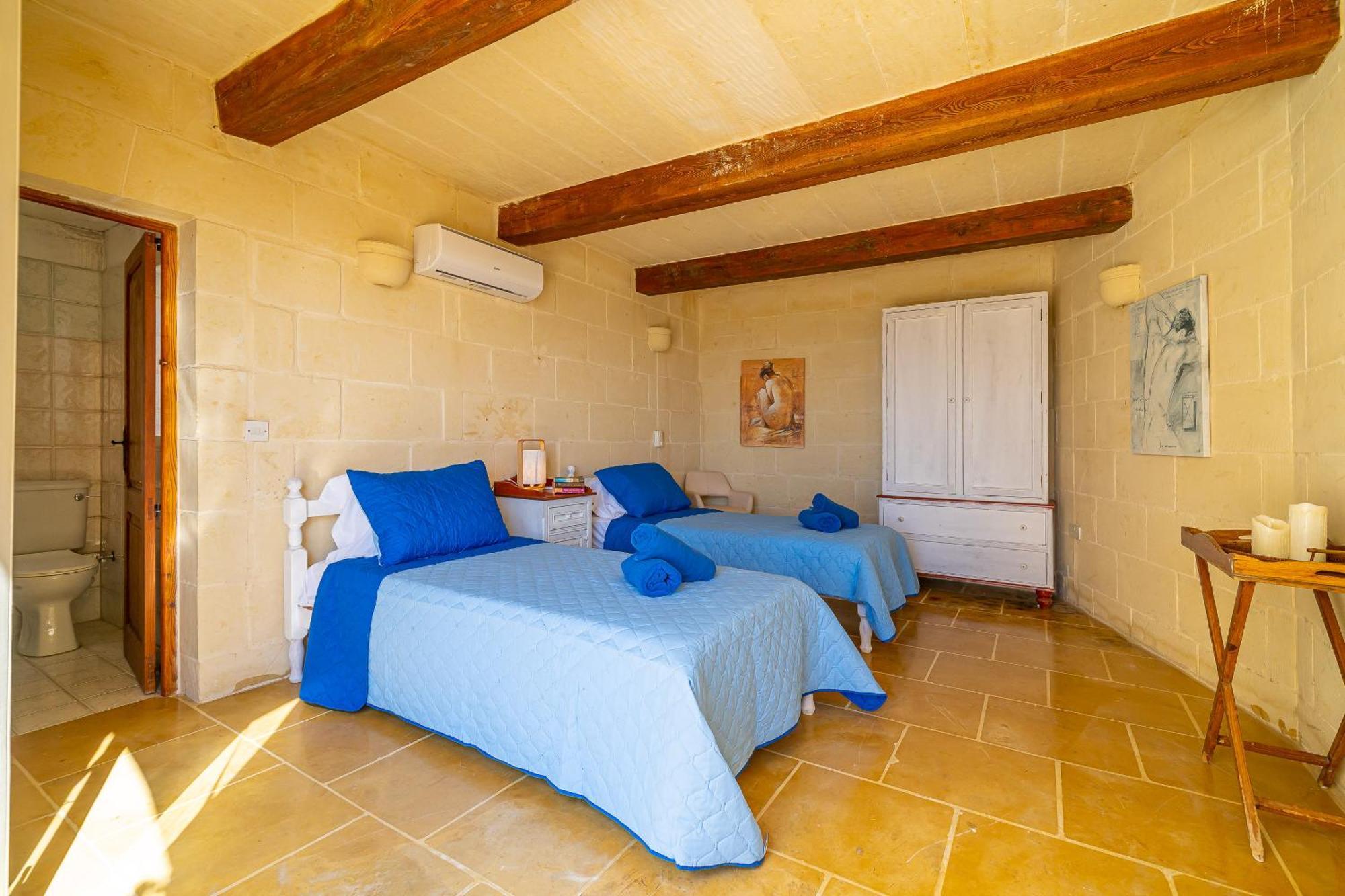 Lonza Gharb Farmhouse Exteriér fotografie
