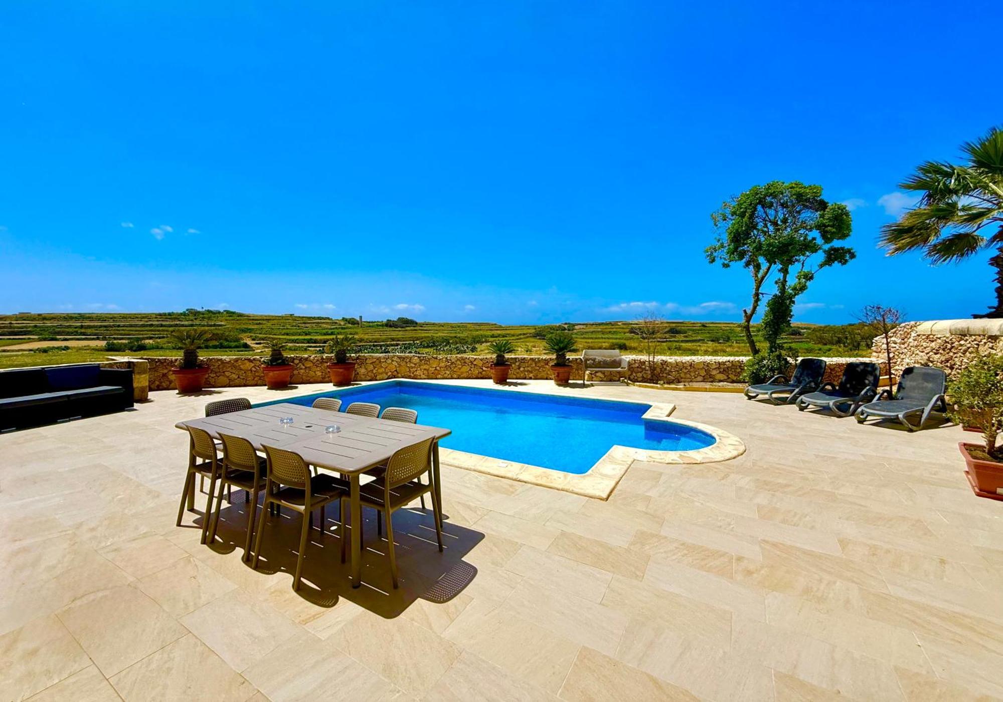 Lonza Gharb Farmhouse Exteriér fotografie